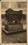 VINTAGE POSTCARD Paris the Tomb Of Napoleon Under the Dome Of the Invalids