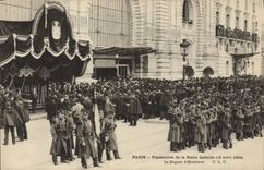 CPA Paris Funerailles De La Reine Isabelle Le piquet d'honneur 