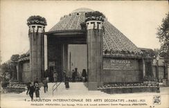 VINTAGE POSTCARD International exhibition Of Decorative Arts Paris Primavera House Department stores Spring