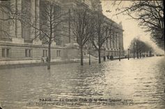 VINTAGE POSTCARD Paris the Great Rising Of the Seine Flood of the Large palace Which occurred of Antin