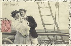 CPA Fantaisie Femme Eventail Au large !