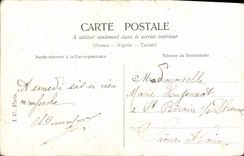 CPA Fantaisie Femme Dejeuner sur l'herbe 