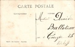 CPA Fantaisie Femme Prete pour le bain 