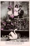 CPA Fantaisie Femme Enfant Cygne