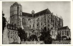 MODERN CARD Mans the Cathedral