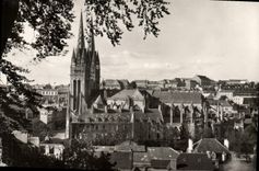 MODERN CARD Quimper Seen from of the Frugy Mount