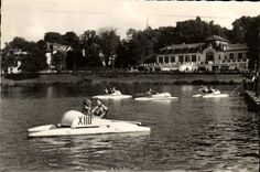 CPM Station Thermale de Bagnoles De L'Orne Un coin du lac et le casino des Therms pedalo