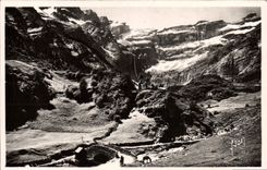 CPM Cirque De Gavarnie La Route et le Pont Nadau