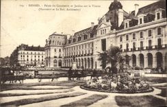 CPA Rennes Palais Du Commerce Et Jardins Sur La Vilaine