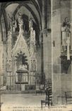 CPA Treguier La Cathedrale Le tombeau de St Yves et la statue de St Yves