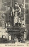 CPA Treguier Eglise de Minihy Statue de Saint Yves entre le richer et le pauvre 