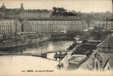 CPA Brest Un Coin de L'Arsenal Bateaux