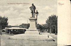 POSTAL de la VENDIMIA estatua de Eugene Pelletan Royan