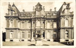 CPM Epernay Le Chateau Perrier