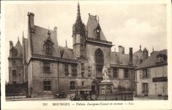 Corazón de Jacques del paladar de Bourges de la POSTAL de la VENDIMIA y estatua