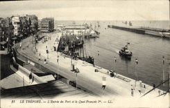 VINTAGE POSTCARD Treport the Entry Of the Port And the François Quay 1st Boat