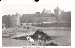 VINTAGE POSTCARD Holy Malo the Castle the Beach