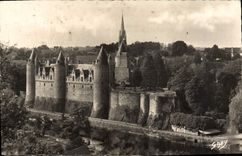 MODERN CARD Josselin the Castle
