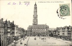 CPA Arras L'Hotel de Ville et la Petite Place