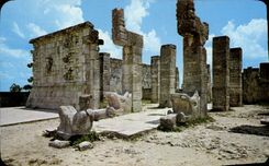 CPA Mexico El Chac Mool frente al templo de los Guerreros