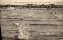 Creciente oleada grande de la concha de Royan de la POSTAL de la VENDIMIA