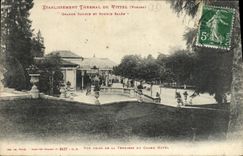 CPA Etablissement Thermal De Vittel Grande source et source salee
