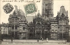 CPA Arras Facade de L'Hotel de Ville Place de la Vacquerie Lion