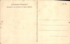 De la VENDIMIA de la POSTAL de la isla interior visto monasterio de Honorat Saint de la iglesia de la abadía