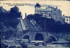 VINTAGE POSTCARD Nantes Staircase Of the Hundred Steps And Statue Of Sainte Anne