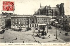 CPA Reims La Place Royale Et La Cathedrale