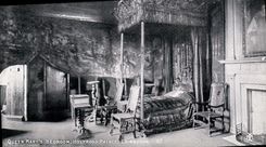 VINTAGE POSTCARD Queen Mary' S Bedroom Holyrood Edinburgh De luxe hotel