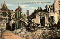 VINTAGE POSTCARD Rheims In the Ruins After the Retirement Of Allemandes Street Of the Militaria Medical school