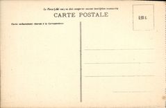 CPA Reims Dans Les Ruines Apres La Retraite Des Allemandes Place Des Marches Militaria