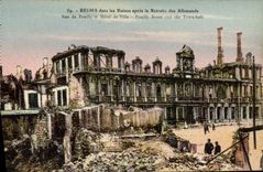 VINTAGE POSTCARD Rheims In the Ruins After the Retirement Of Allemandes Street De Pouilly And Town hall Militaria