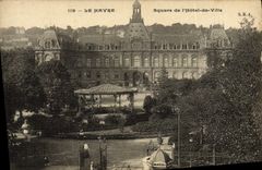 CPA Le Havre Square De l'Hotel De Ville Publicite Maggi