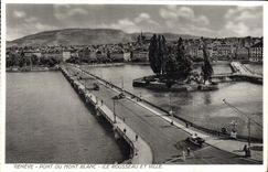 CPA Geneve Pont Du Mont Blanc Ile Rousseau Et Ville