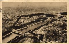 CPA Paris Vue panoramique prise de la Tour Eiffel sur la Seine et la butte Montmartre 