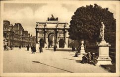 CPA Paris La Palais Du Louvre Et Le Carrousel