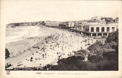 VINTAGE POSTCARD Biarritz Together Of Main beach