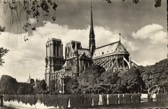 CPM Paris Notre Dame Abside de la Cathedrale 