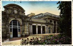 CPM Vichy Le Casino Un Coin de la Terrasse