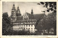 VINTAGE POSTCARD Tours the New Museum And the Cathedral