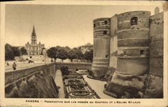 CPA Angers Perspective Sur Les Fosses Du Chateau Et L'Eglise St Laud