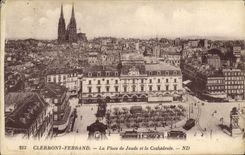 POSTAL Clermont-Ferrand de la VENDIMIA el lugar de Jude y de la catedral