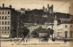VINTAGE POSTCARD Lyon Avenue Of the Library which occurred In the past of the archbishop's palace