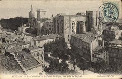 POSTAL Avignon de la VENDIMIA la catedral y el paladar de los papas vista del campanario de una iglesia
