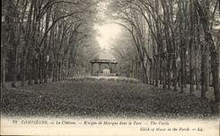 POSTAL Comiegne de la VENDIMIA el castillo Koique De Musique In el parque