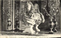 POSTAL Versalles de la VENDIMIA el cuarto del castillo del ojo De Beuf Bust de Louis XIV de Girardon