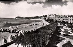 CPM Saint Jean De Luz La Plage Le Boulevard Thiers Et Le Pointe Ste Barbe