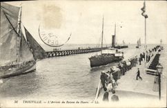 CPA Trouville L'Arrivee Du Bateau Du Havre